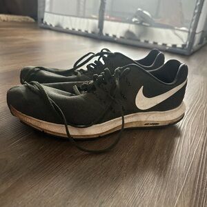 Mens nike tennis shoes